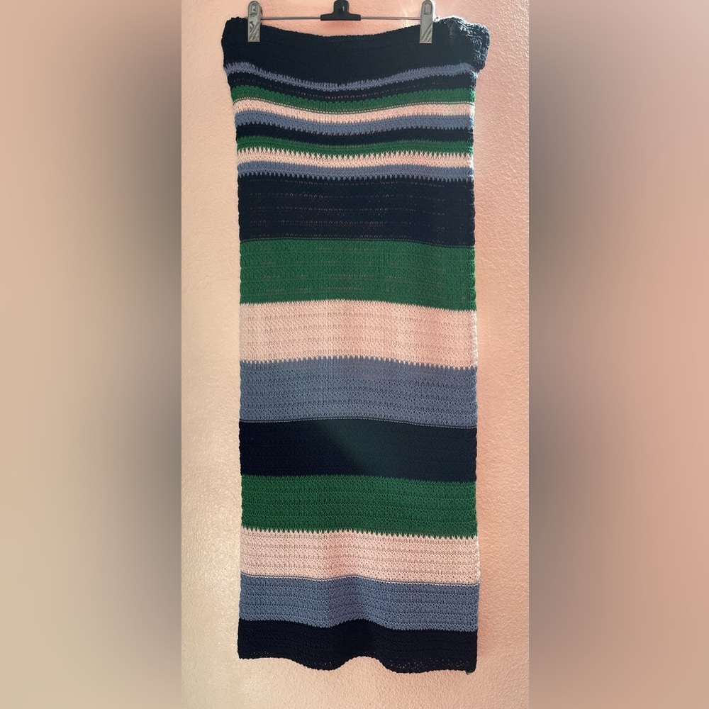 EVA MENDES CROCHETED PENCIL SKIRT~ SIZE LARGE
